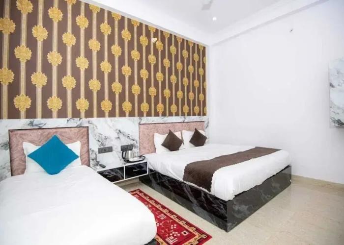 Shri Radhe Radhe Paying Guest House