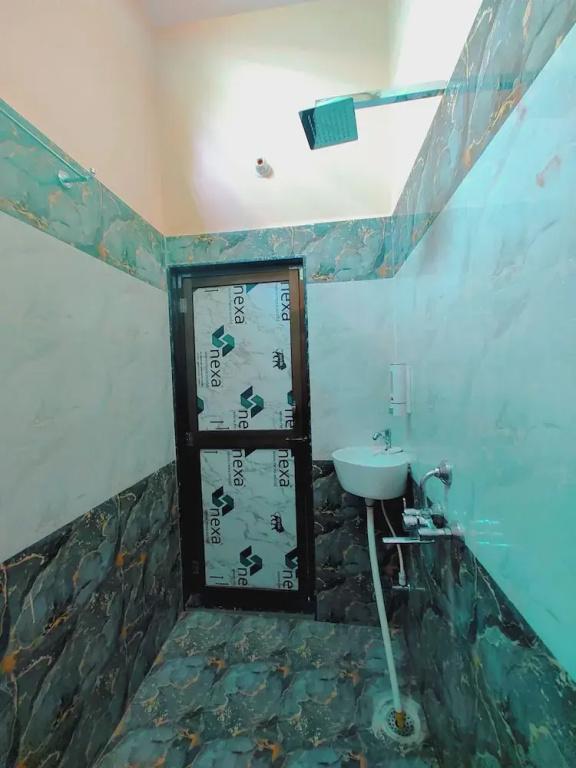 фото Saryu Lodge