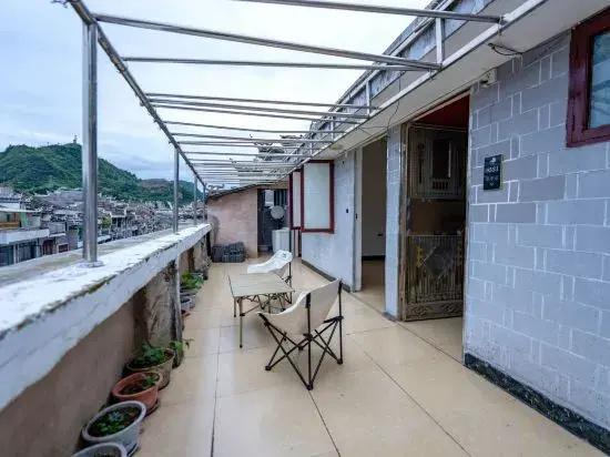 Longquan Inn