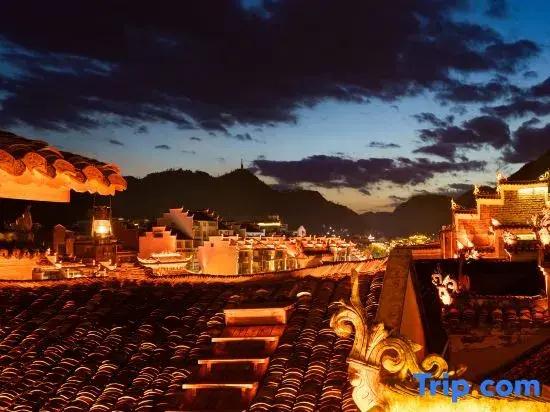 Riverside courtyard of Luan Xiyin mountain, Zhenyuan