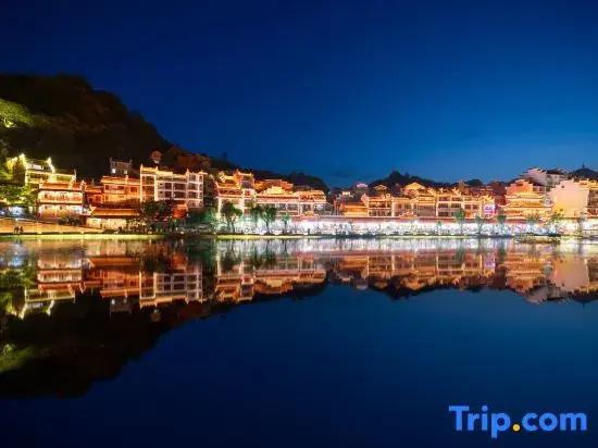 Riverside courtyard of Luan Xiyin mountain, Zhenyuan