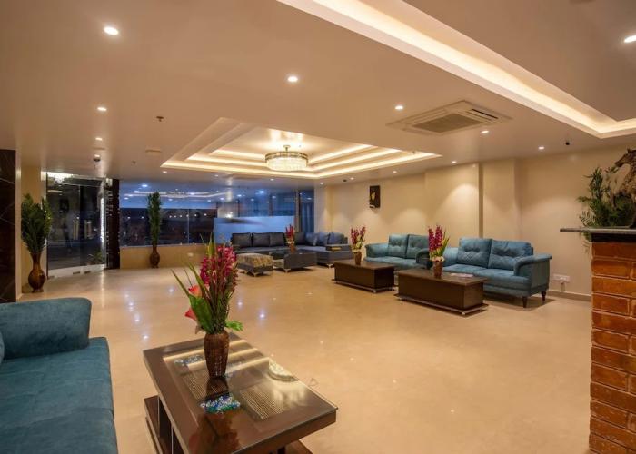 Hotel Palm International