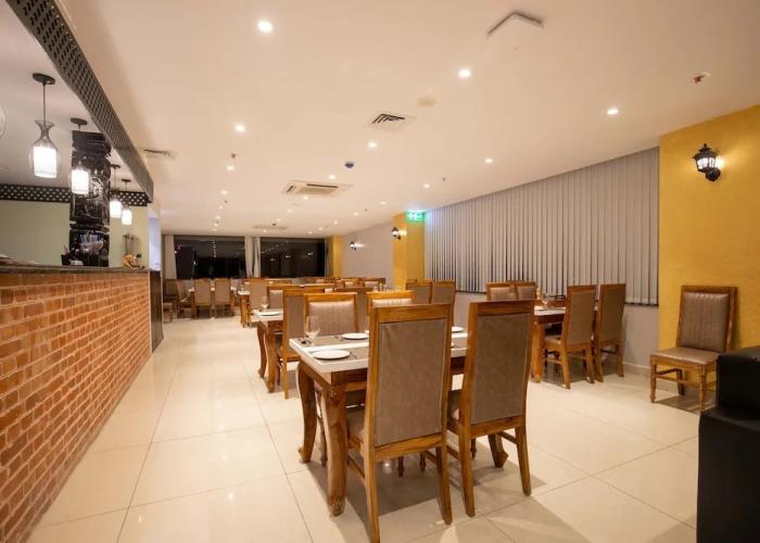 Hotel Palm International
