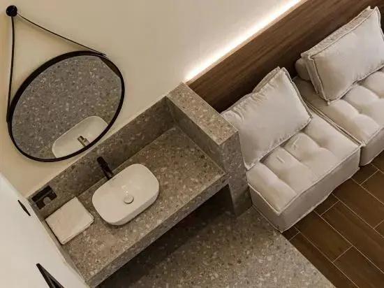 ELEVEN Designer Homestay