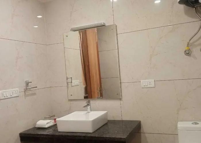 Clarks Inn Dudhwa