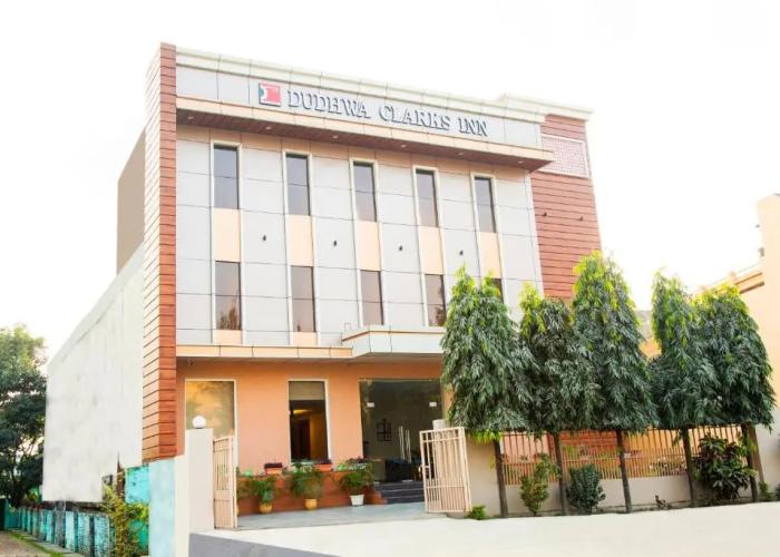 Clarks Inn Dudhwa