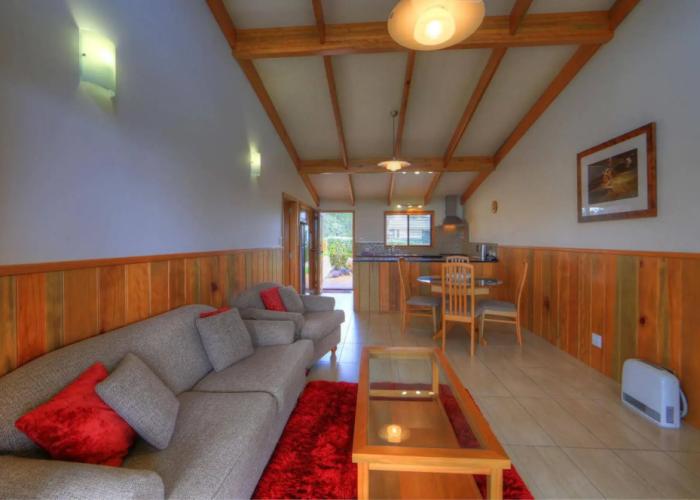 Endeavour Lodge