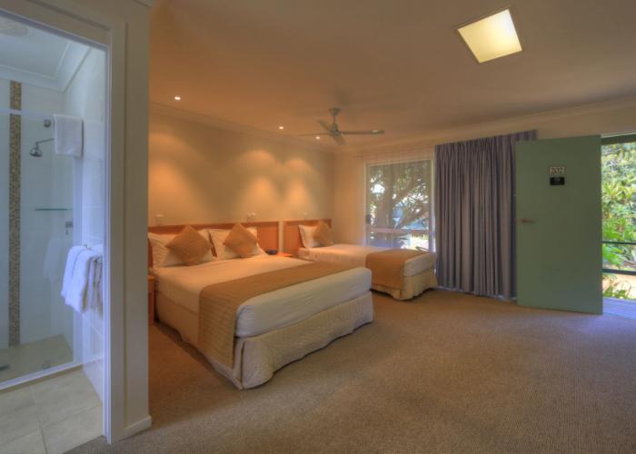 Paradise Hotel And Resort