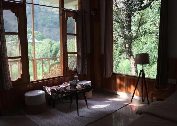 Boho Grove Cafe and Stay