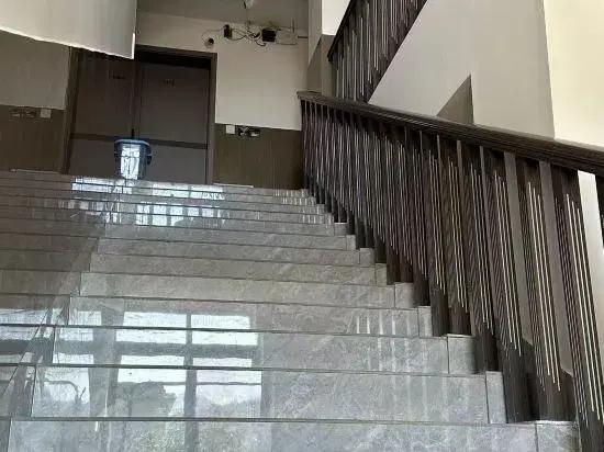 Hailuogou Jinxueshan Hotel