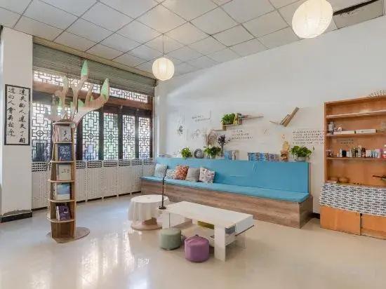 One Thousand And One Proverbs Inn