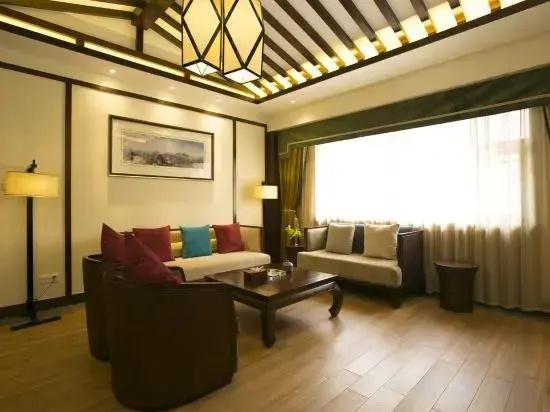 Gongga cliff Hot Spring Hotel