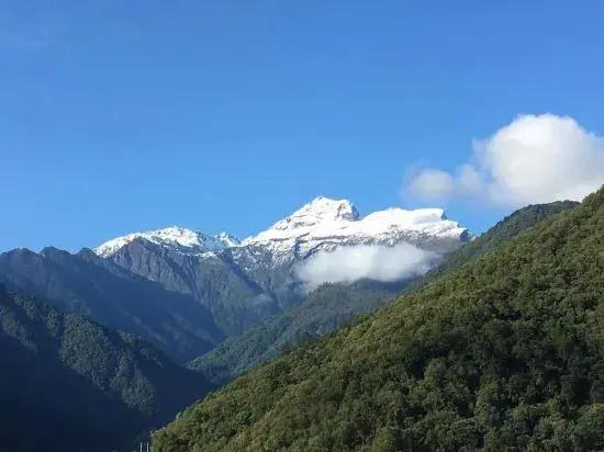 Hailuogou Yunjianshanshe Inn