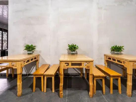 Fengqi Bieyuan (Hailuogou Moxi Ancient Town Store)
