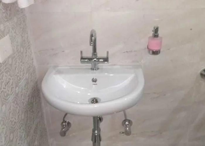 Hotel Grand Kailash