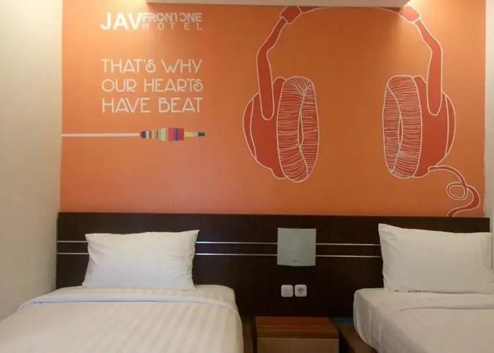 JAV Front One Hotel Lahat