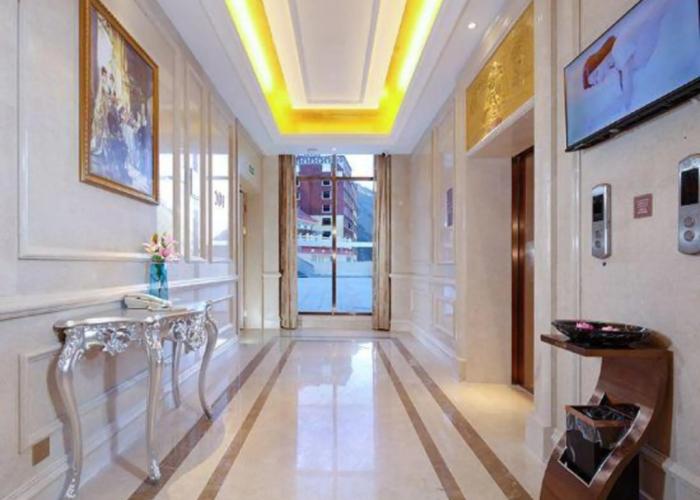 Vienna hote Ganzi 318 National Road Yajiang Bianch