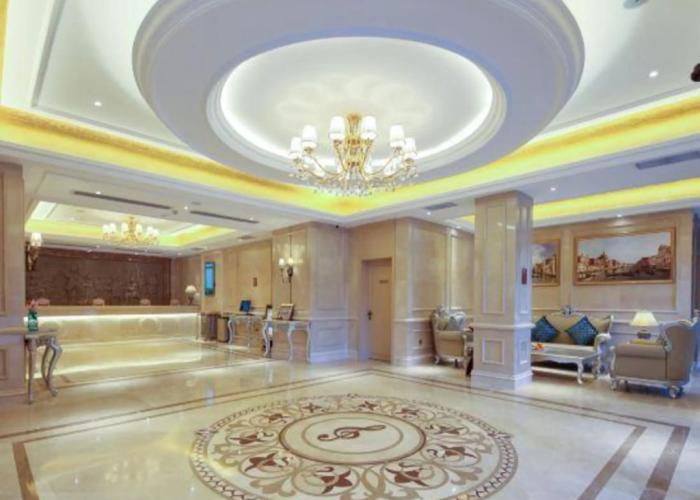 Vienna hote Ganzi 318 National Road Yajiang Bianch
