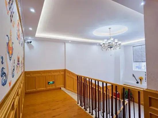 Yajiang Yangga Impression Hotel