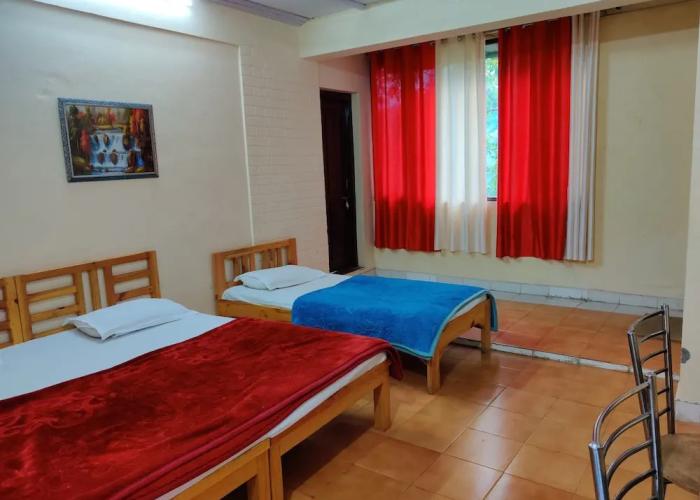 Hotel Burans And Restaurant