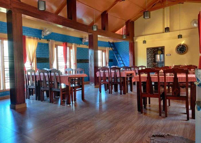 Hotel Burans And Restaurant