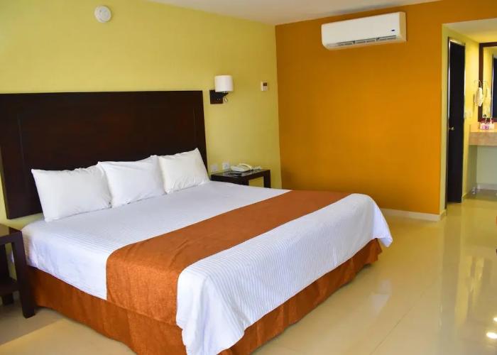 El Camino Hotel & Suites