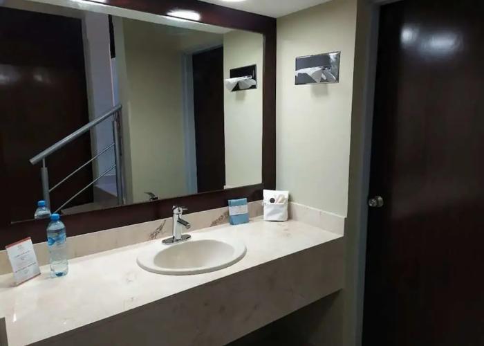 El Camino Hotel & Suites