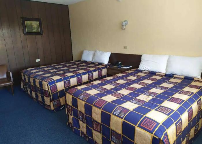 El Camino Hotel & Suites
