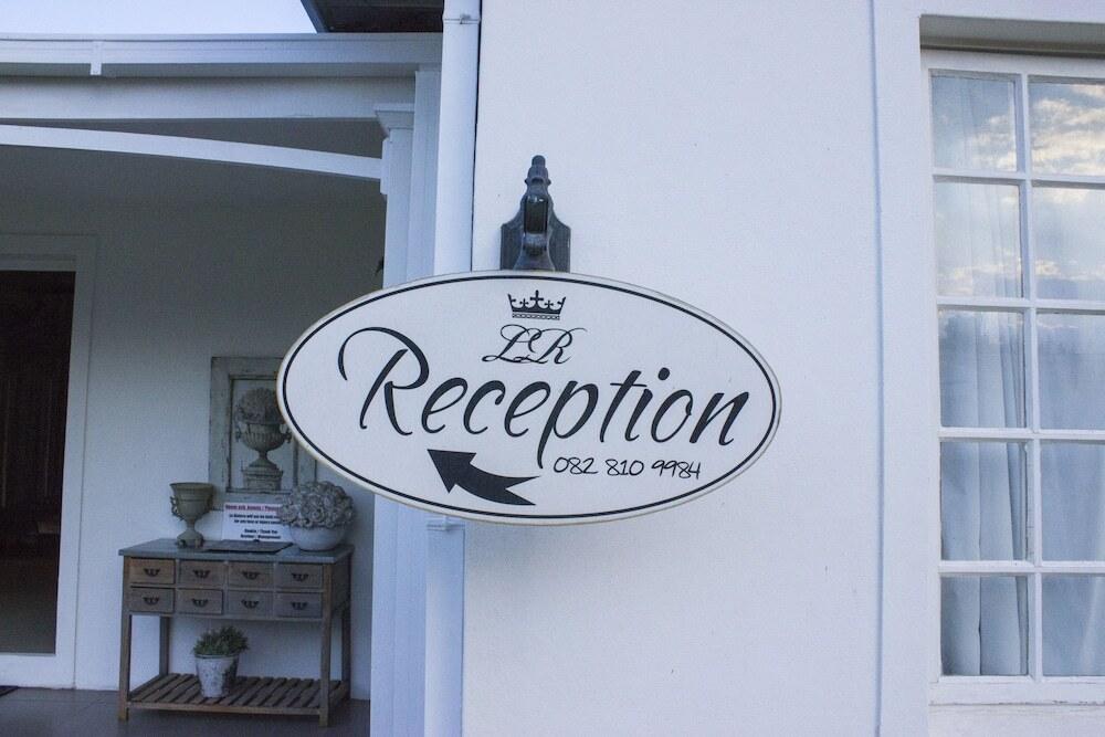 La Riviera Guesthouse