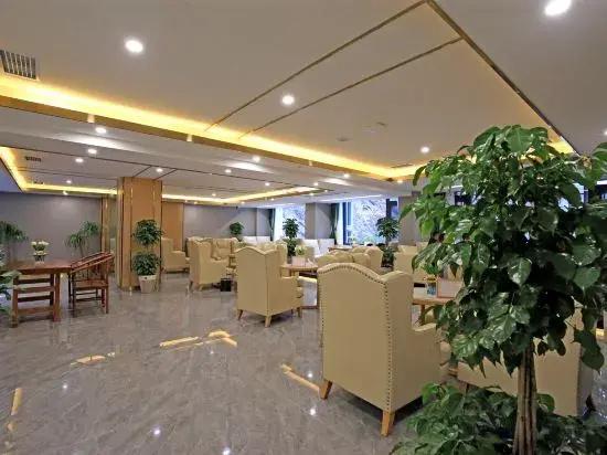 Qinghuaigu Hotel