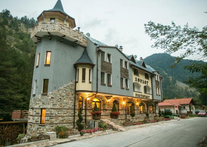 Horlog Castle Guest House