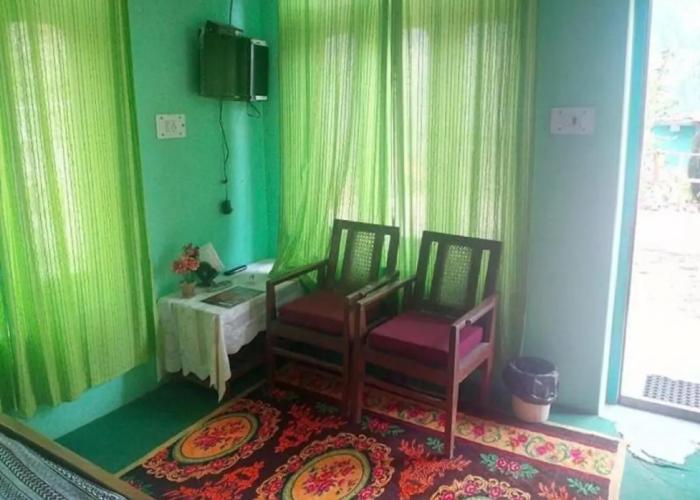 StayApart - Shruti Guest House