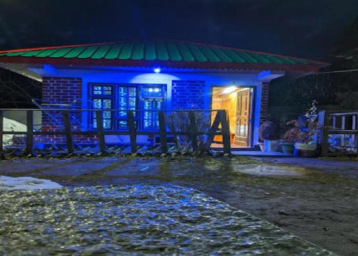 StayApart - Shruti Guest House