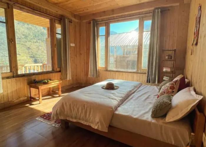 Kefi Bakehouse & Stays Tirthan