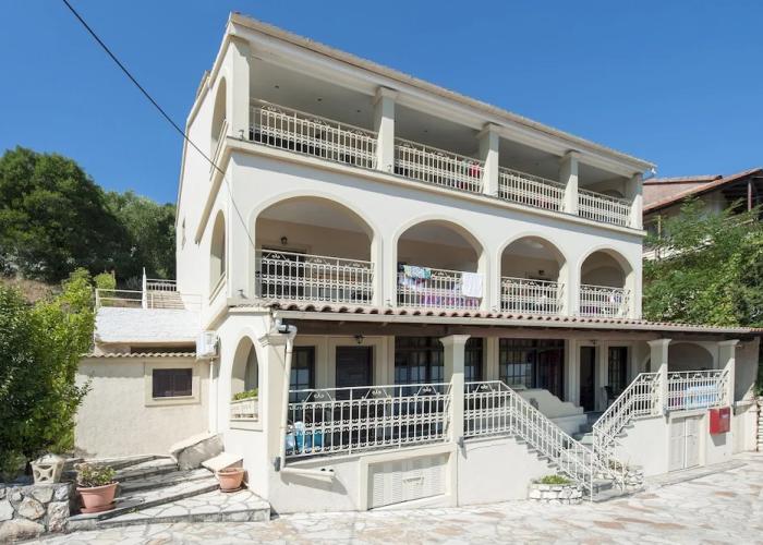 Dimitrios Apartments