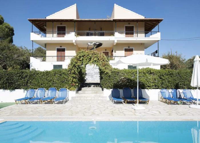 Cochelli Apartments