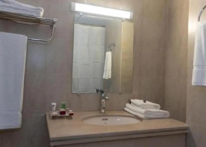 Hotel One Naran