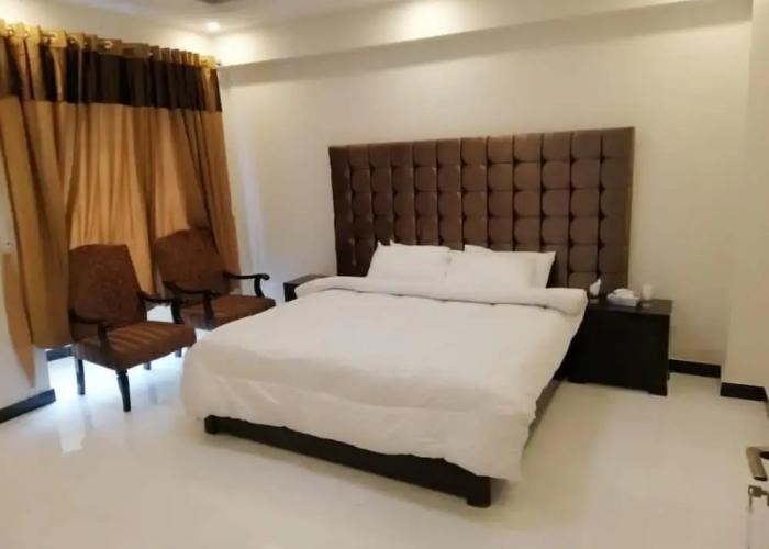 Cloud Way Hotel