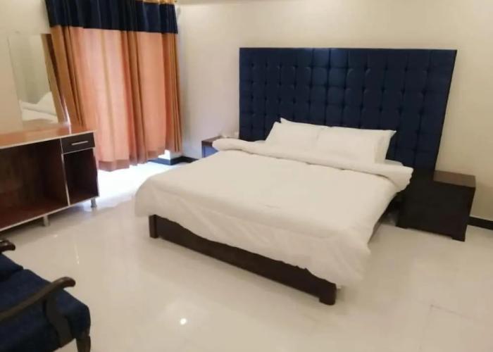 Cloud Way Hotel