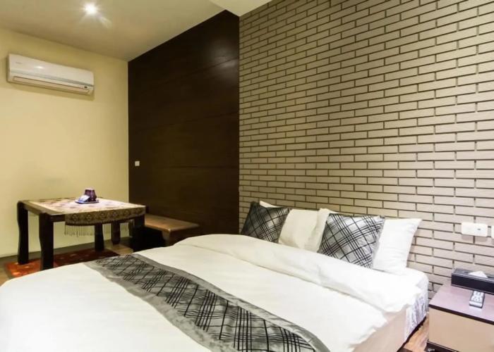 LITHO Hostel
