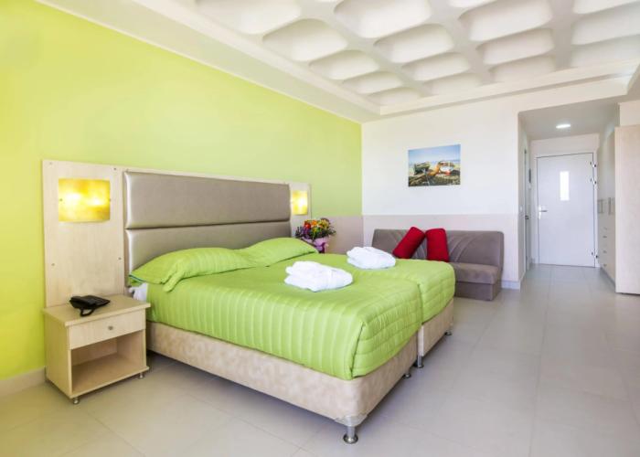 Kouros Palace Hotel