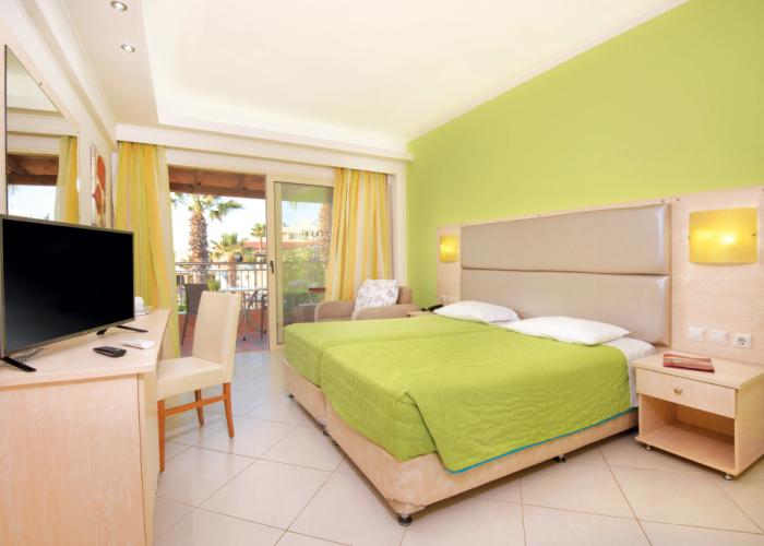 Kouros Palace Hotel