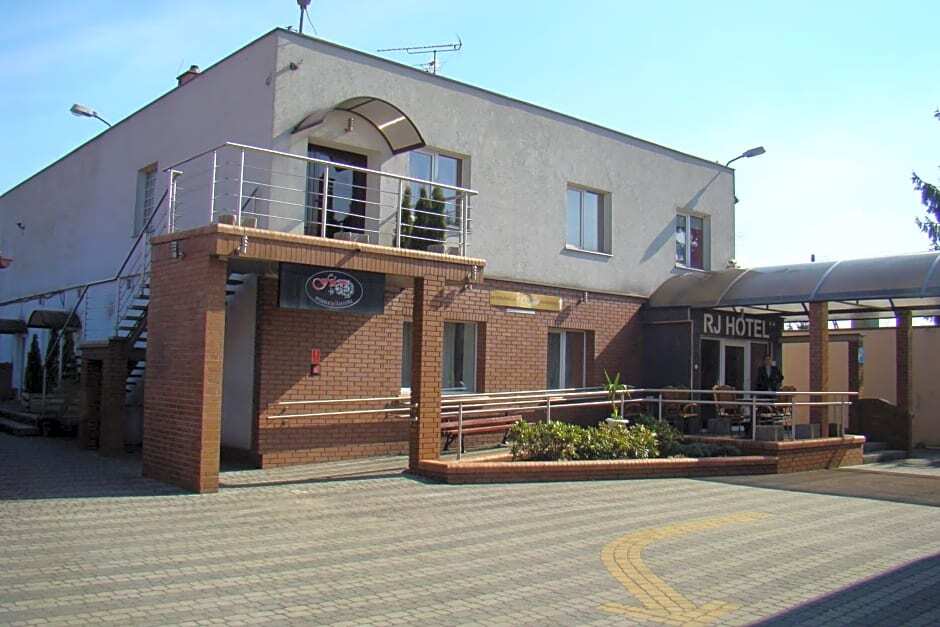 RJ Hotel