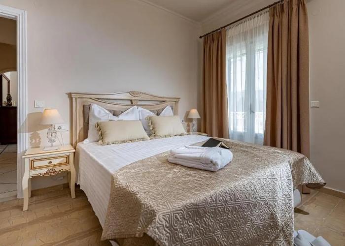Aigli Villa