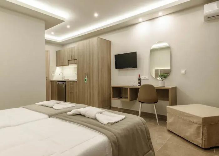Remezzo Apartments & Studios