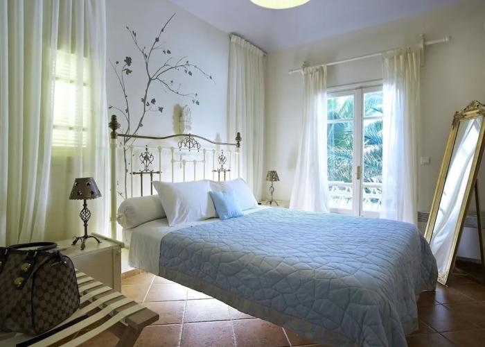 Paradisso Beach Villas