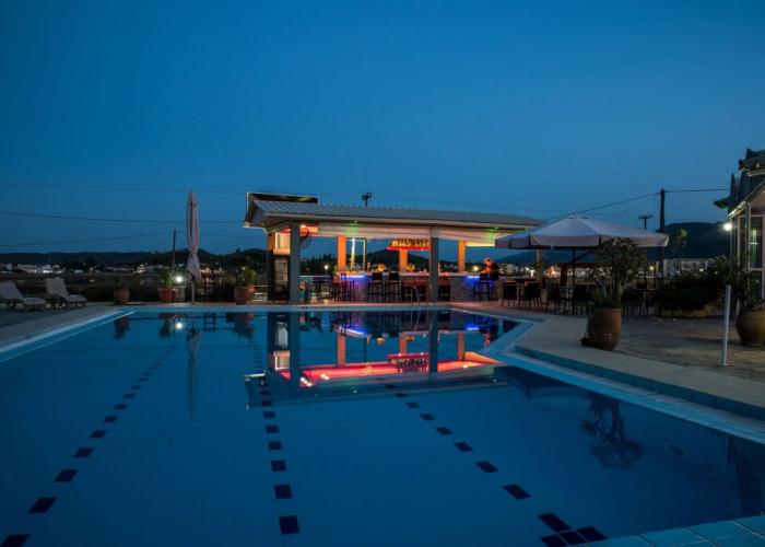 Aphrodite Studios & Apartments