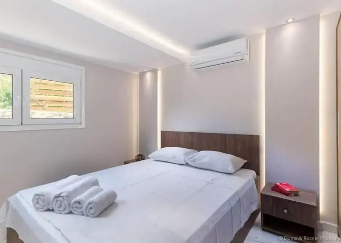 Seashore Stream Suites