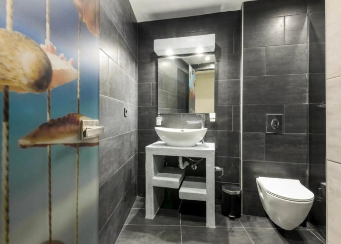 Artemis Room
