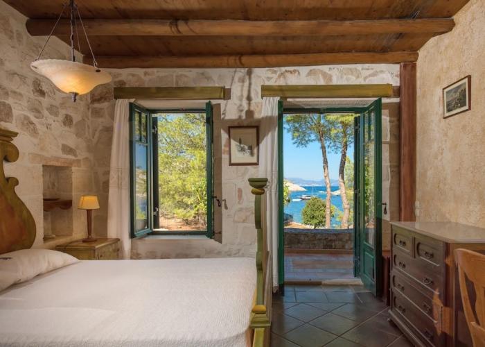 Nobelos Seaside Lodge